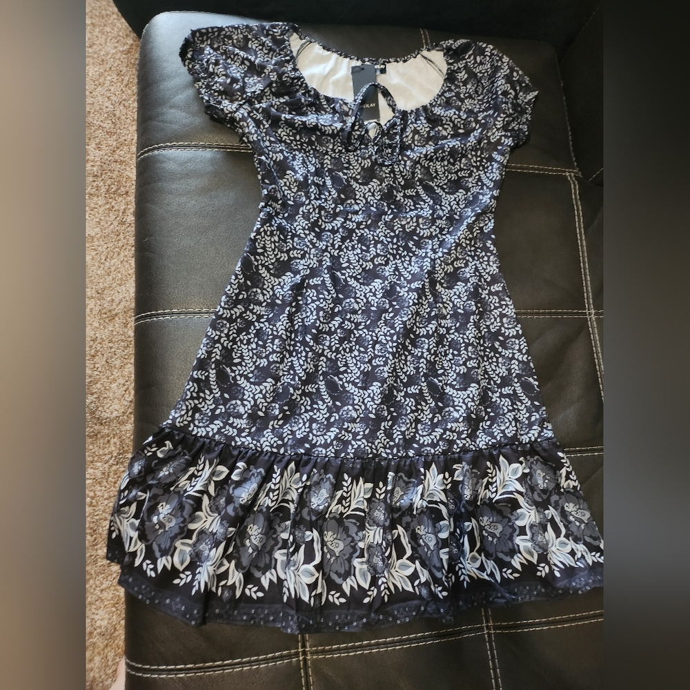 NWT SHEILAY Blue and White Dress Size Medium